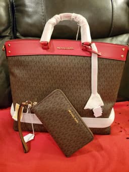 Micheal Kors Bundle $260.00