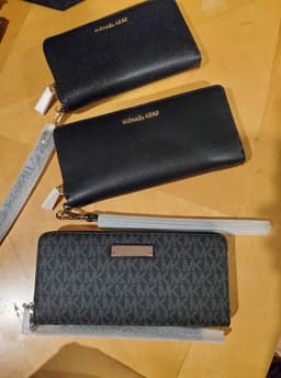 Michael Kors Wristlet ❤️❤️