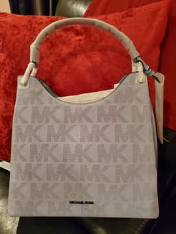 This beauty here!!  Michael Kors Joan ❤️❤️