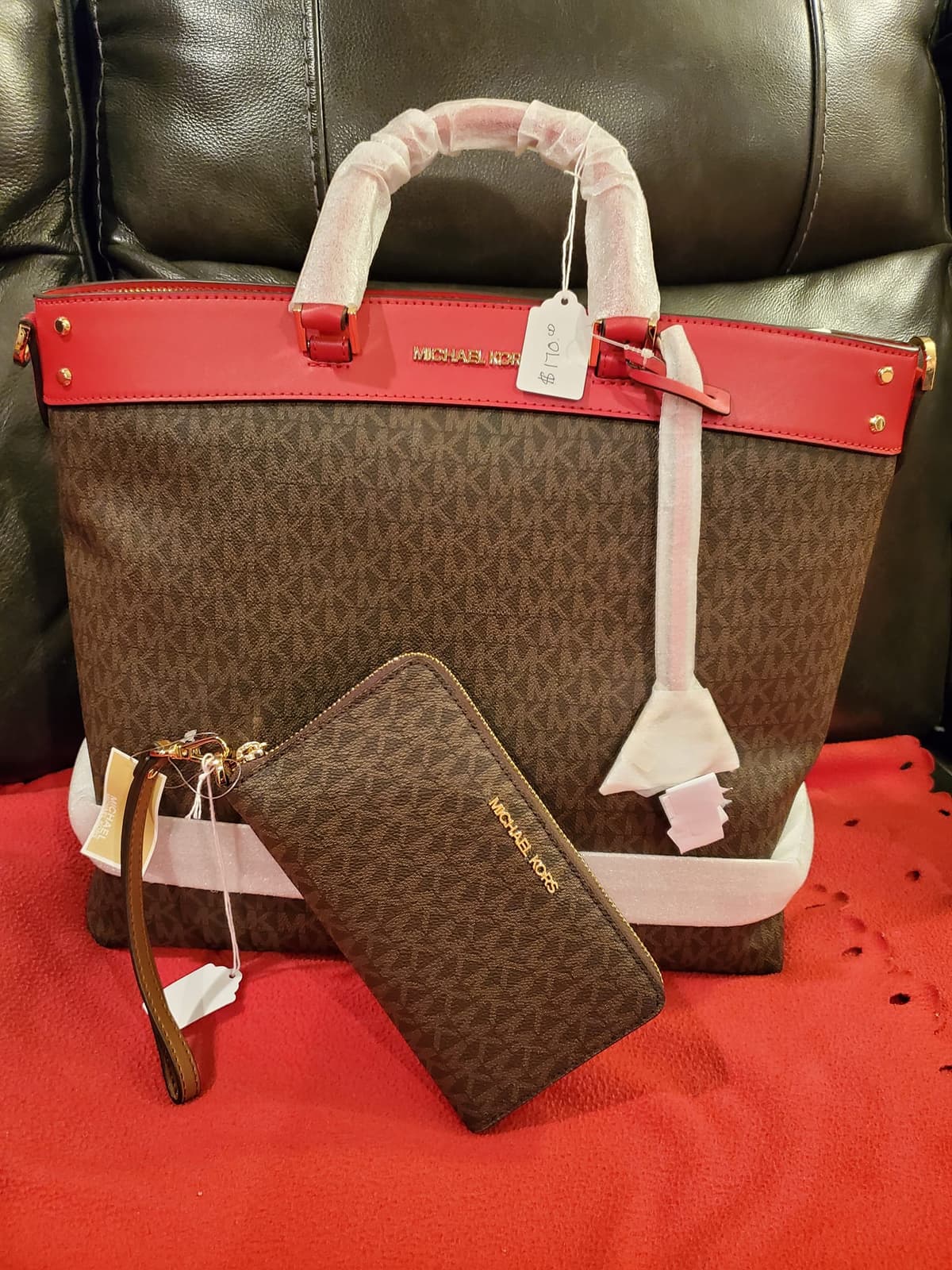 Michael Kors Bundle...get this set today! Great Christmas pr