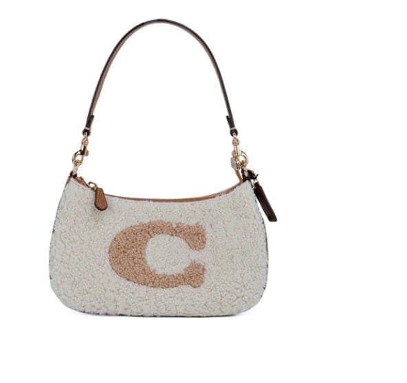 Let's stay warm with this Nolita Motif by COACH ❤️❤️