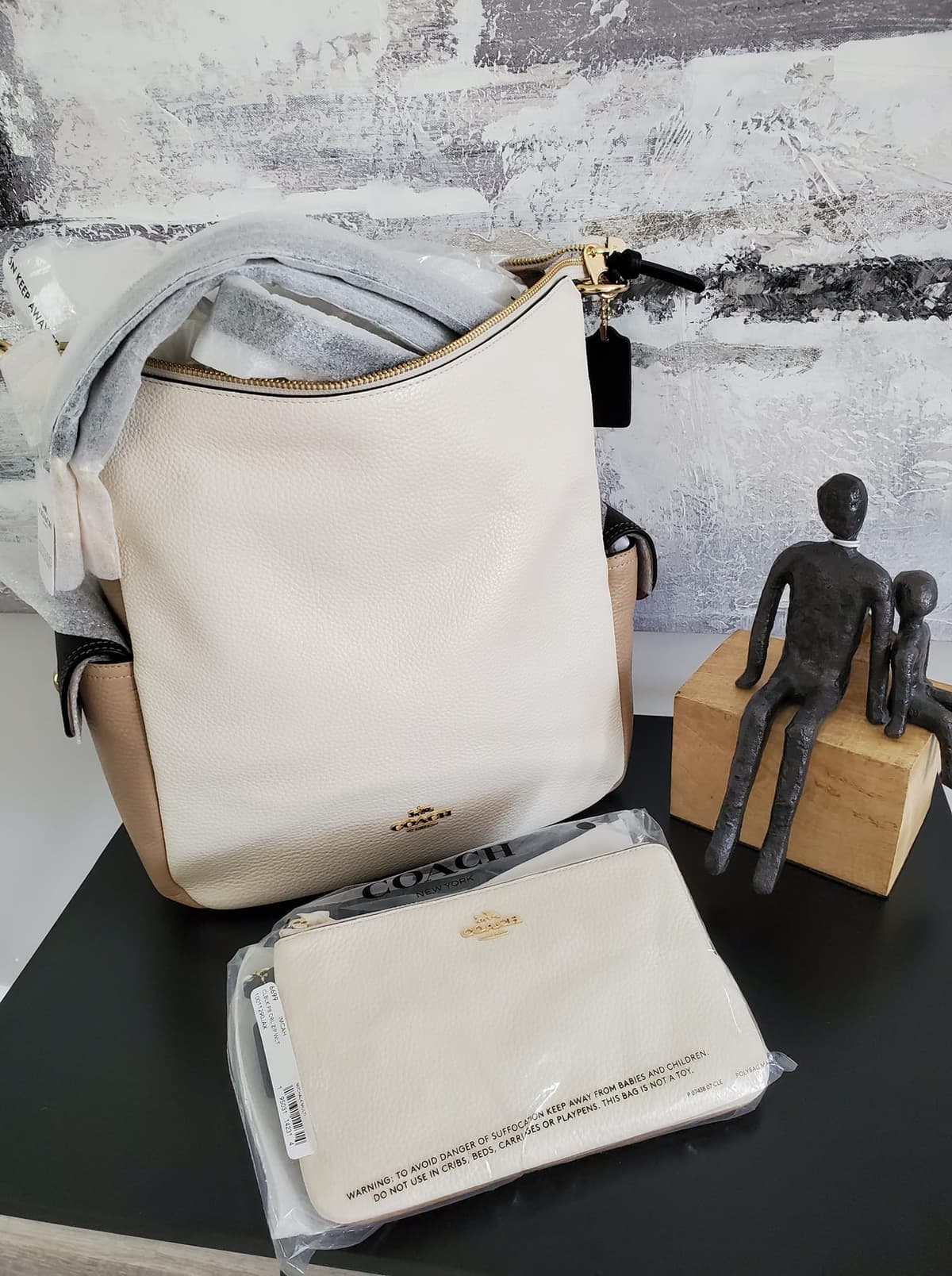 Beautiful COACH bag. Get it as a bundle or sold separately ❤
