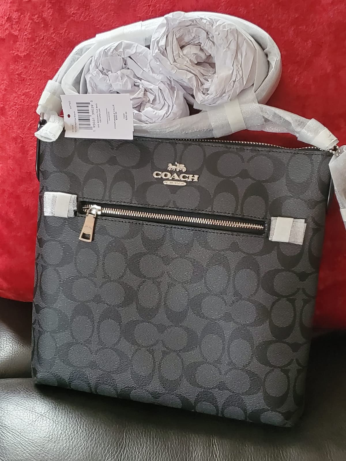 New arrival..Coach Sig Rowan File Bag ❤️