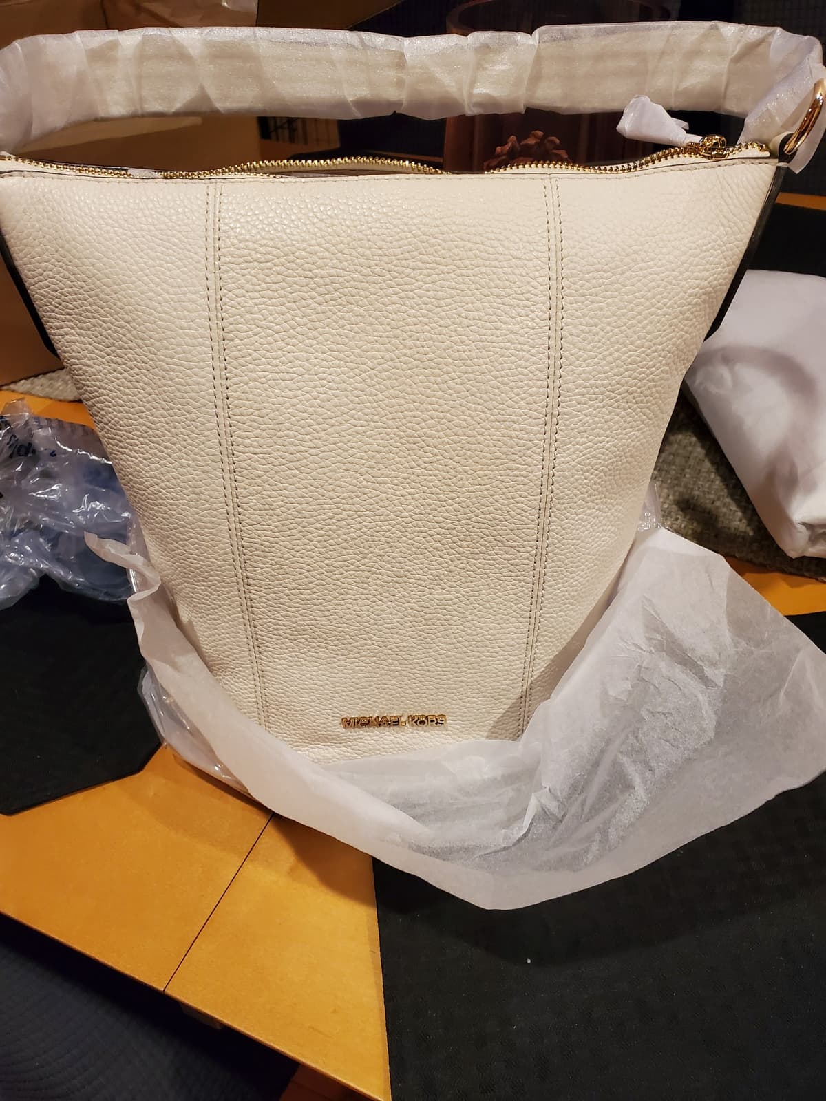 MICHAEL KORS Brooke Medium Leather