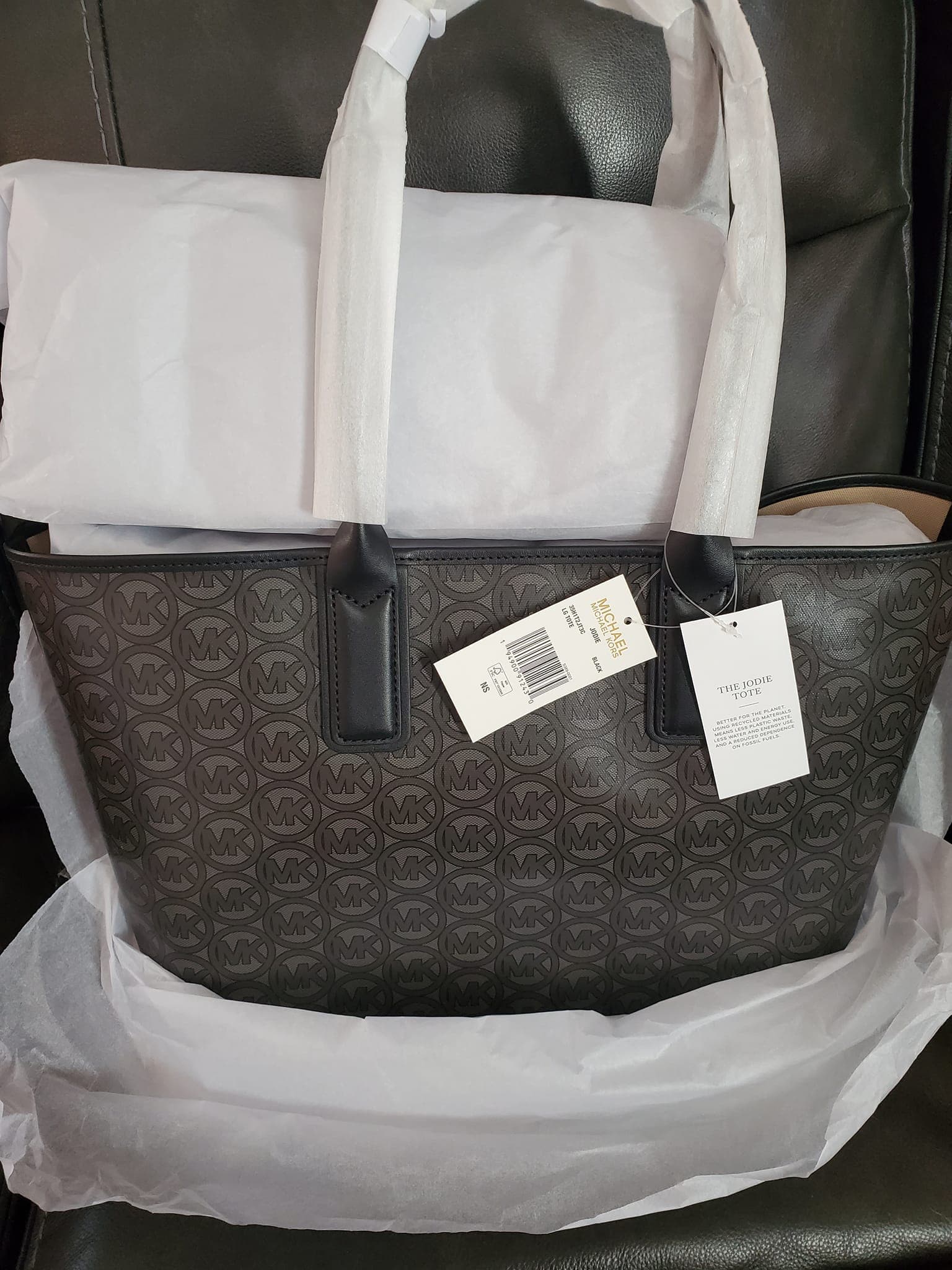 New arrival.. Michael Kors Jodie Lg Tote